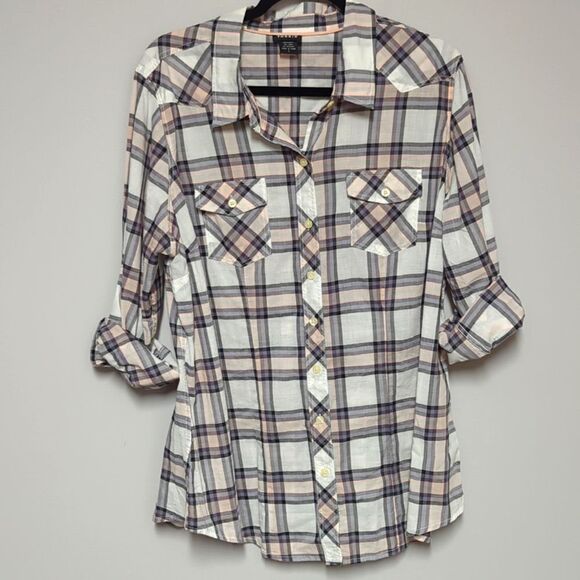 torrid Tops - Torrid White and Black Plaid Button Down Long Sleeve Blouse